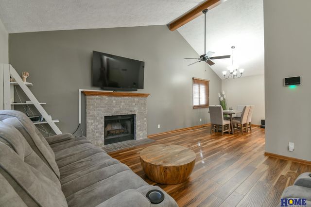 1543 Hilltop Road, Lincoln, NE 68521