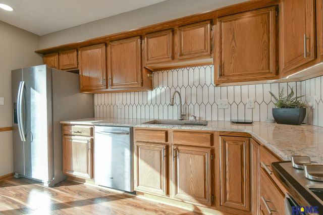 1543 Hilltop Road, Lincoln, NE 68521