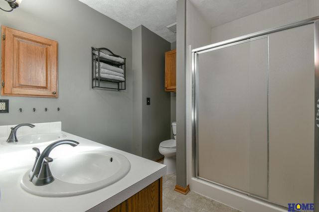 1543 Hilltop Road, Lincoln, NE 68521