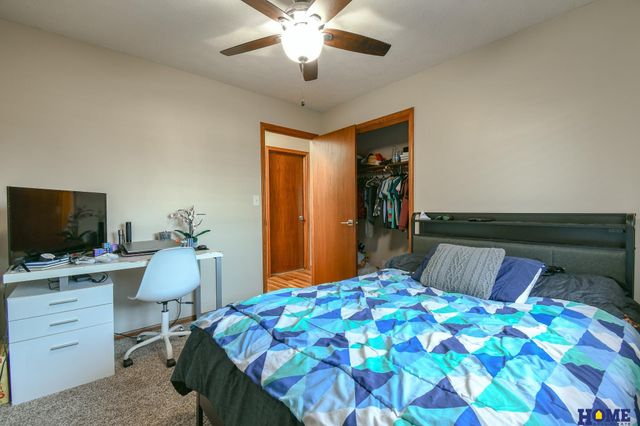 1543 Hilltop Road, Lincoln, NE 68521