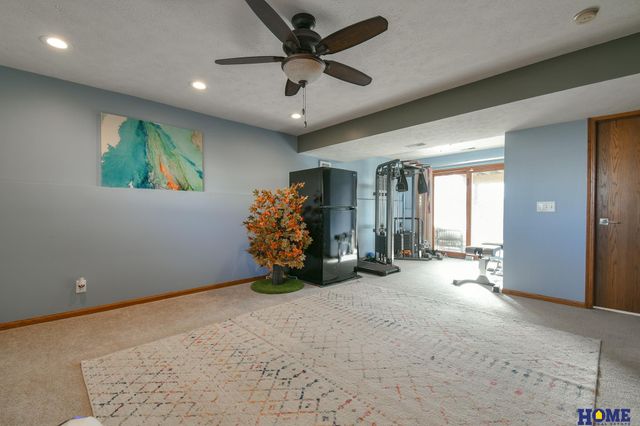 1543 Hilltop Road, Lincoln, NE 68521