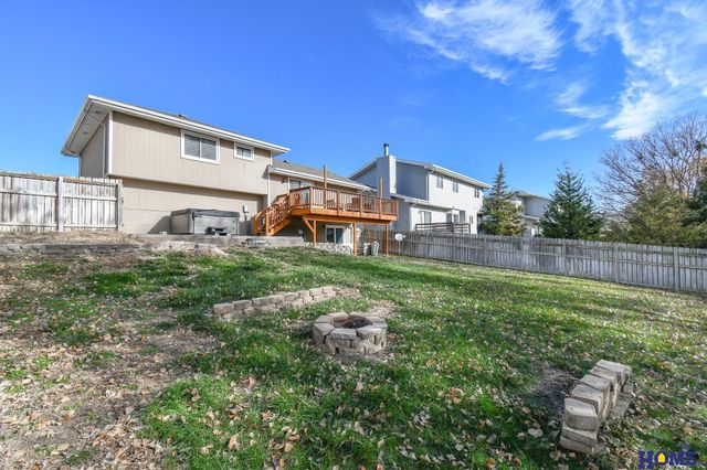 1543 Hilltop Road, Lincoln, NE 68521