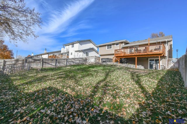 1543 Hilltop Road, Lincoln, NE 68521