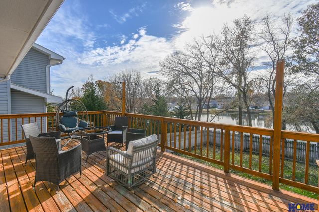 1543 Hilltop Road, Lincoln, NE 68521