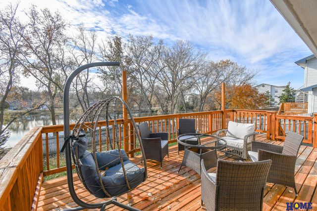 1543 Hilltop Road, Lincoln, NE 68521