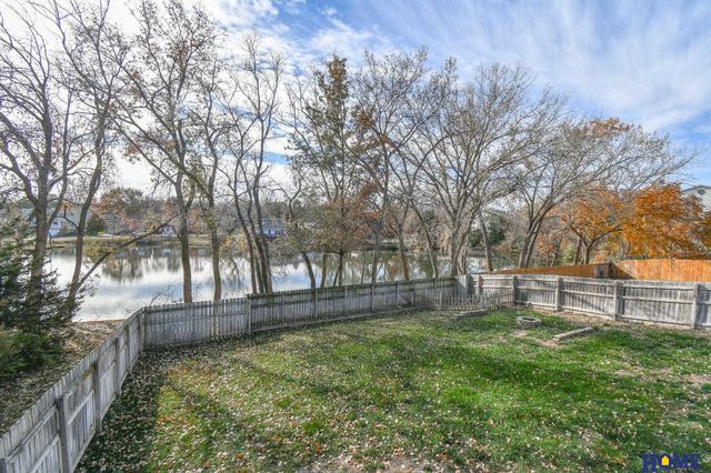 1543 Hilltop Road, Lincoln, NE 68521