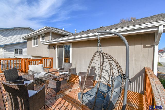 1543 Hilltop Road, Lincoln, NE 68521