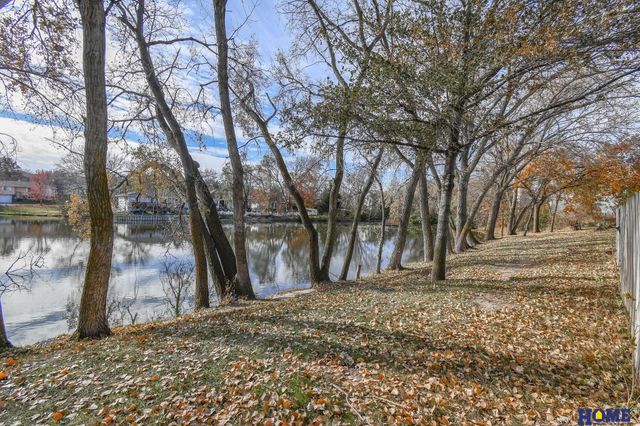 1543 Hilltop Road, Lincoln, NE 68521