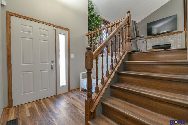 1543 Hilltop Road, Lincoln, NE 68521