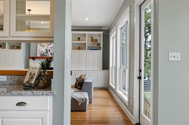 6213 Edwards Mountain CV, Austin, TX 78731