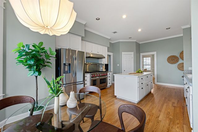 6213 Edwards Mountain CV, Austin, TX 78731
