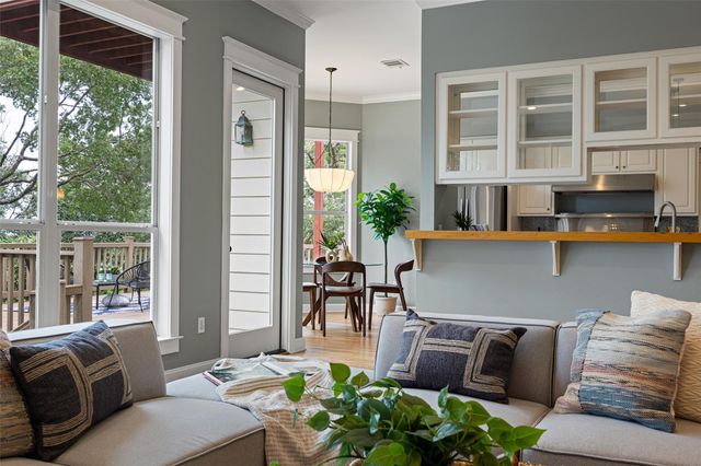 6213 Edwards Mountain CV, Austin, TX 78731