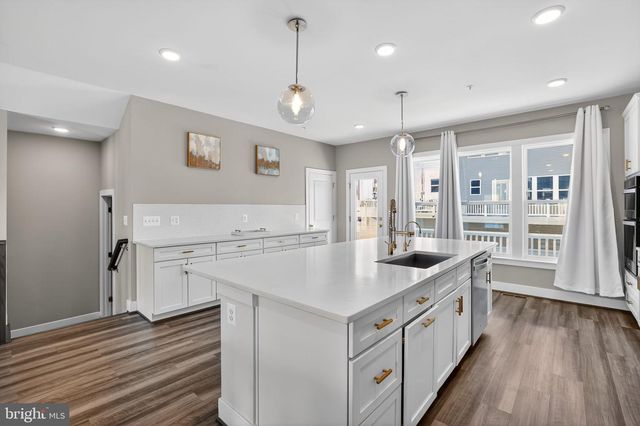 3303 PROVIDER WAY, Germantown, MD 20874