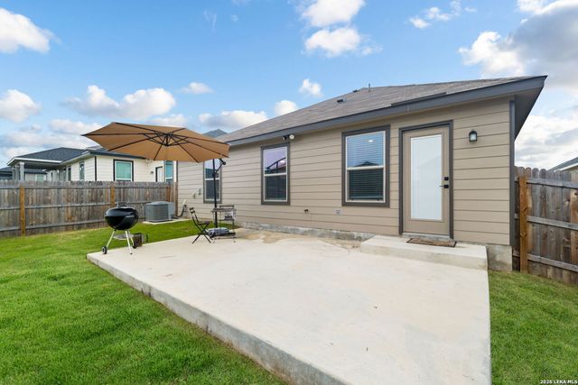 218 W FLOWING RIVER DR, Boerne, TX 78006