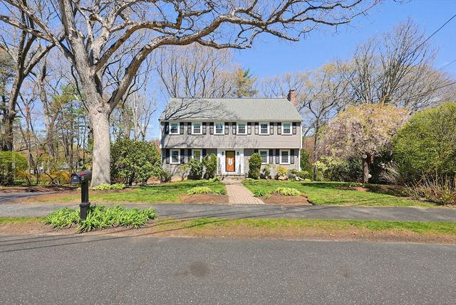 6 Duggan Dr, Framingham, MA 01702