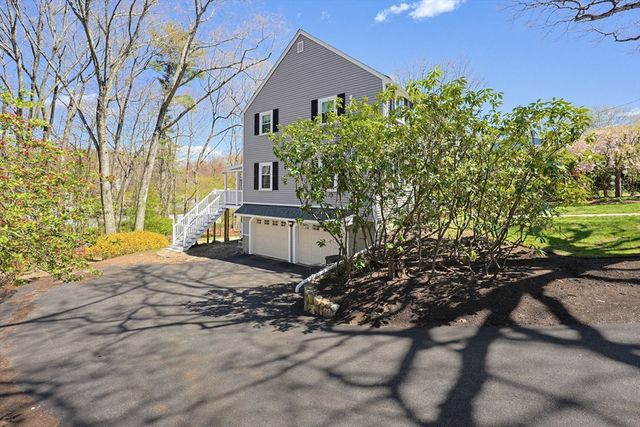 6 Duggan Dr, Framingham, MA 01702