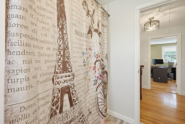 6 Duggan Dr, Framingham, MA 01702