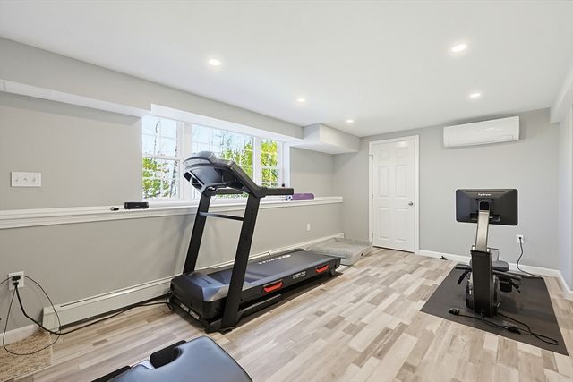 6 Duggan Dr, Framingham, MA 01702