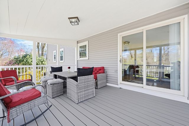 6 Duggan Dr, Framingham, MA 01702