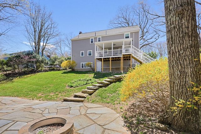 6 Duggan Dr, Framingham, MA 01702