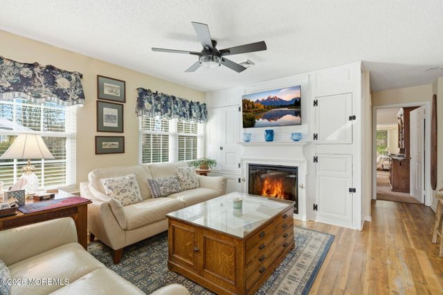 4 Snowbell Court, Barnegat, NJ 08005