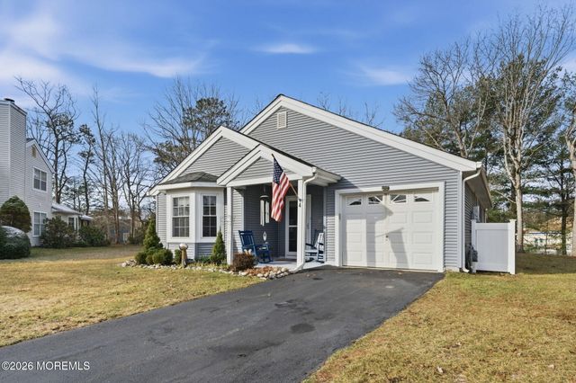 4 Snowbell Court, Barnegat, NJ 08005