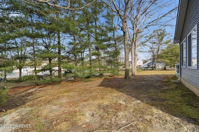 4 Snowbell Court, Barnegat, NJ 08005