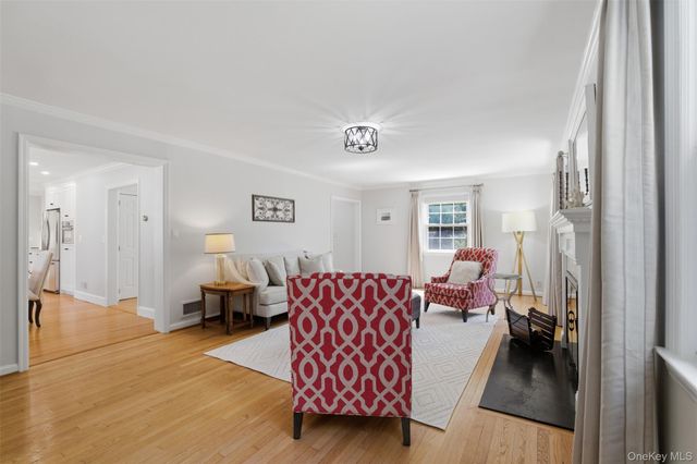 136 Devonshire Road, Larchmont, NY 10538
