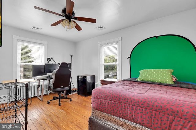 13 CEDAR AVE, Gaithersburg, MD 20877