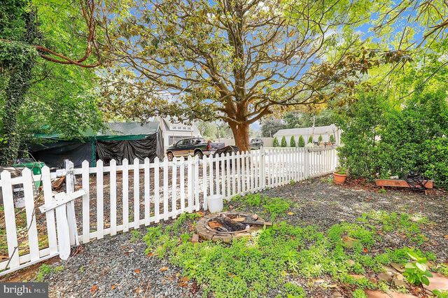 13 CEDAR AVE, Gaithersburg, MD 20877