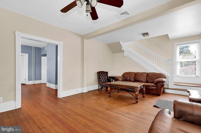13 CEDAR AVE, Gaithersburg, MD 20877