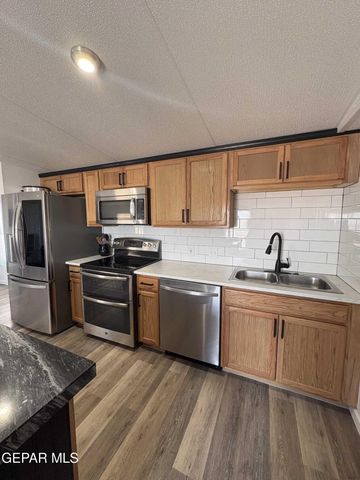 814 Bradshire Street, Horizon City, TX 79928