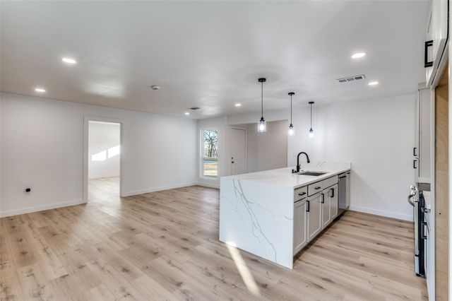 116 Cooper Drive, Hurst, TX 76053