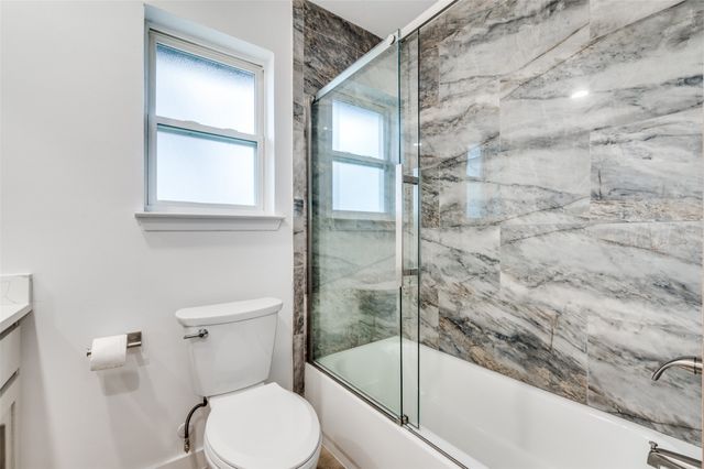 116 Cooper Drive, Hurst, TX 76053