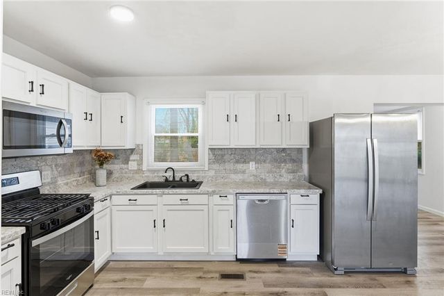 407 Wilson CT, Suffolk, VA 23434