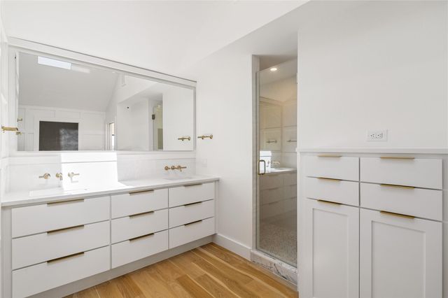 717 Meriden LN, Austin, TX 78703