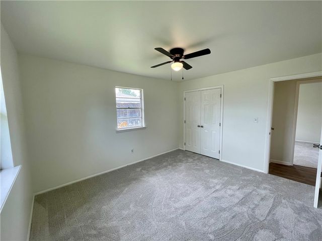 810 Gwen Street, Springdale, AR 72762