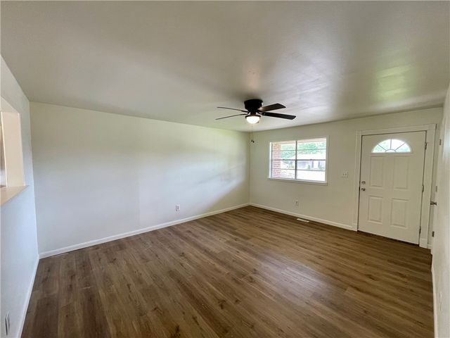 810 Gwen Street, Springdale, AR 72762