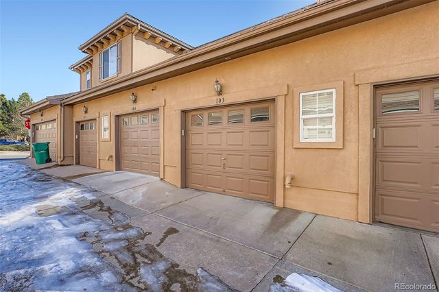 6725 S Versailles Way 103, Aurora, CO 80016