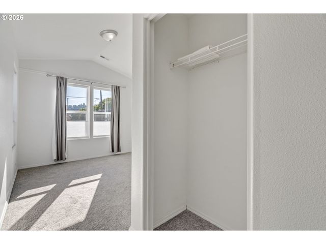 3101 Ne 80TH Ave, Portland, OR 97213