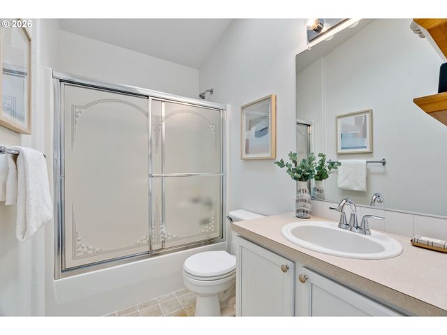 3101 Ne 80TH Ave, Portland, OR 97213