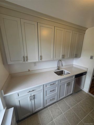 160 centre 3l, New Rochelle, NY 10801
