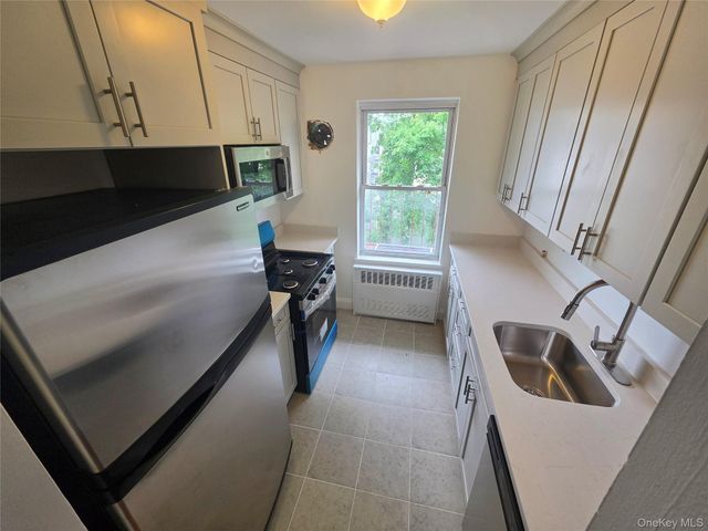 160 centre 3l, New Rochelle, NY 10801
