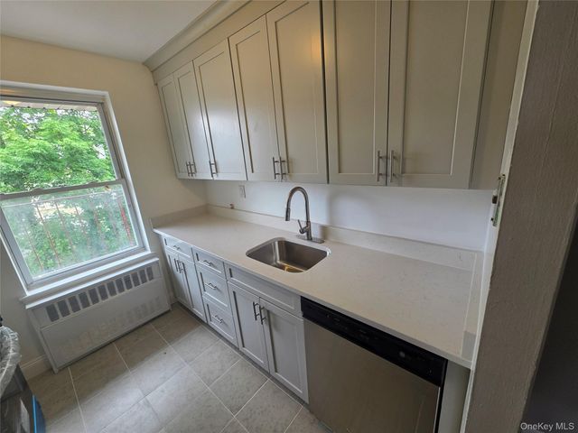 160 centre 3l, New Rochelle, NY 10801