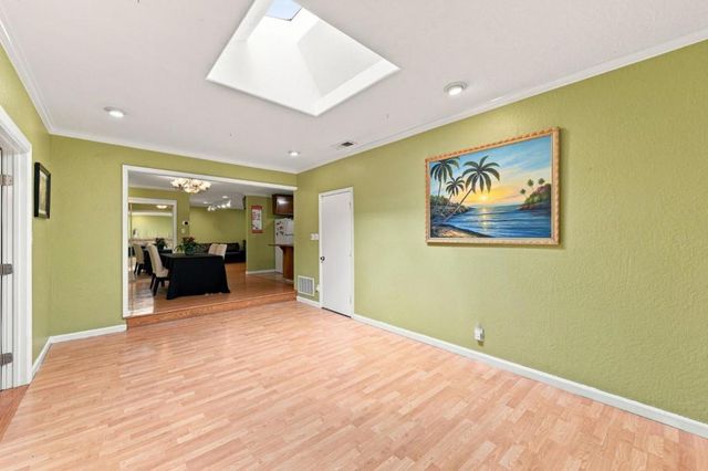 1464 Hillsdale Avenue, San Jose, CA 95118
