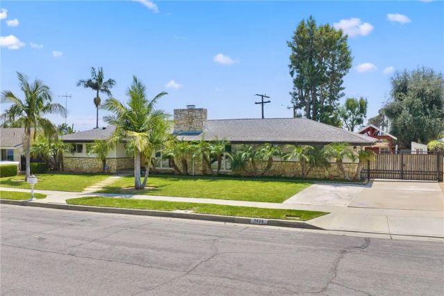 1020 La Serna, La Habra, CA 90631