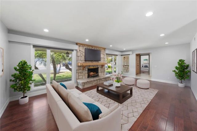1020 La Serna, La Habra, CA 90631