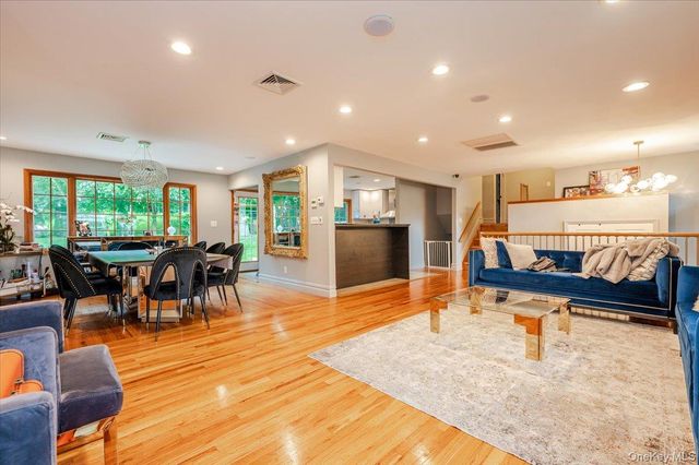 26 Red Brook Road, Great Neck, NY 11024