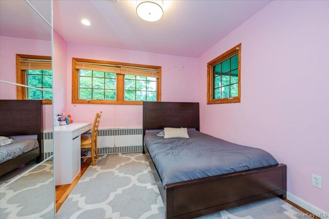 26 Red Brook Road, Great Neck, NY 11024