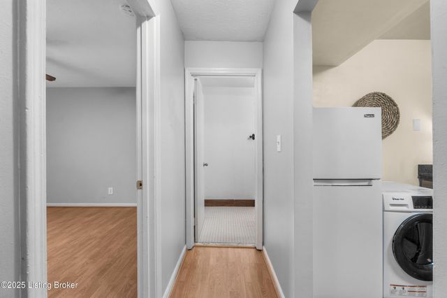 1970 Goldsmith Ln A-4, Louisville, KY 40218